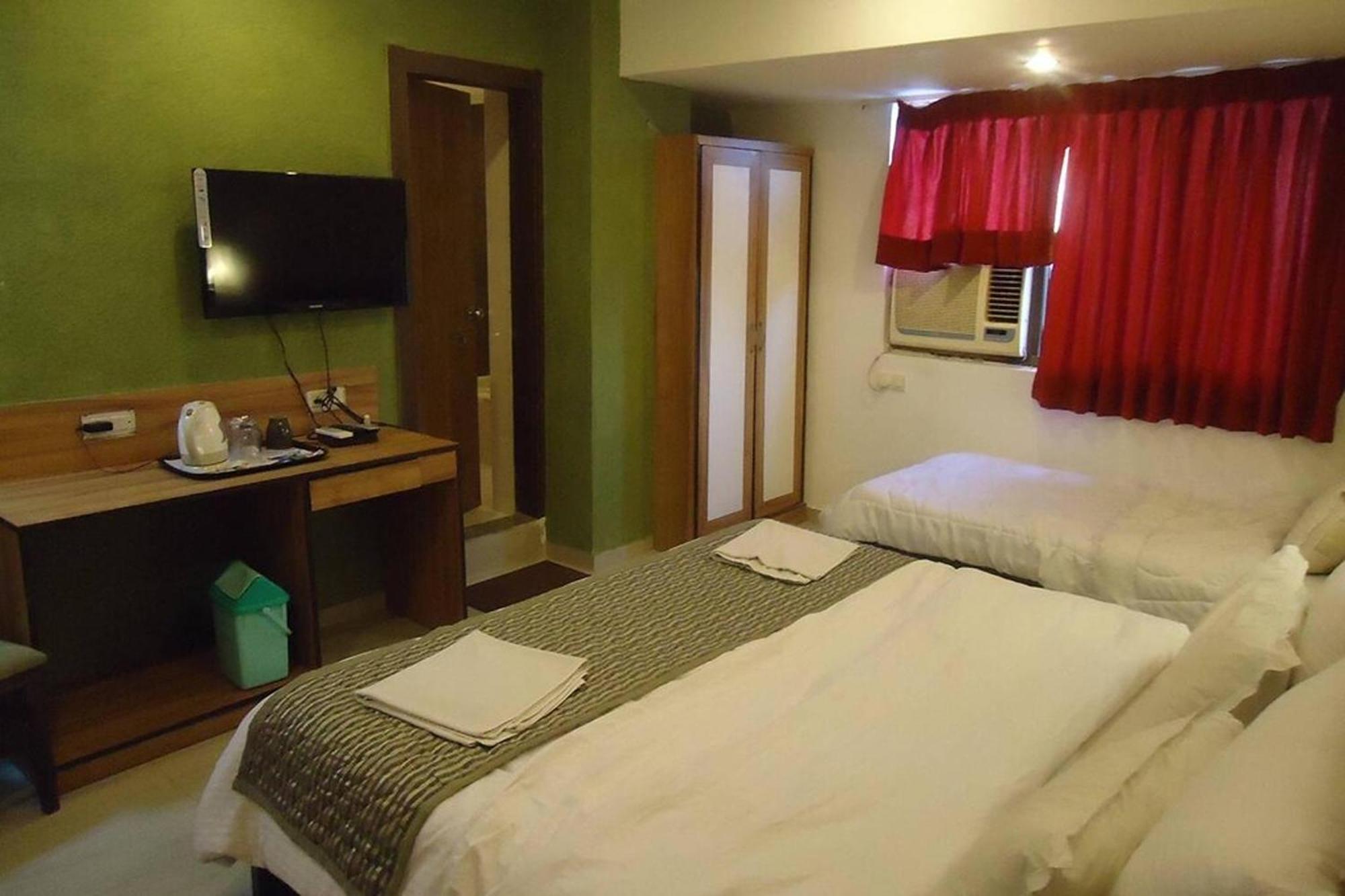 Hotel Maan Residency Satellite Road Ahmedabad Eksteriør billede