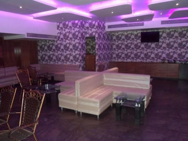 Hotel Maan Residency Satellite Road Ahmedabad Eksteriør billede