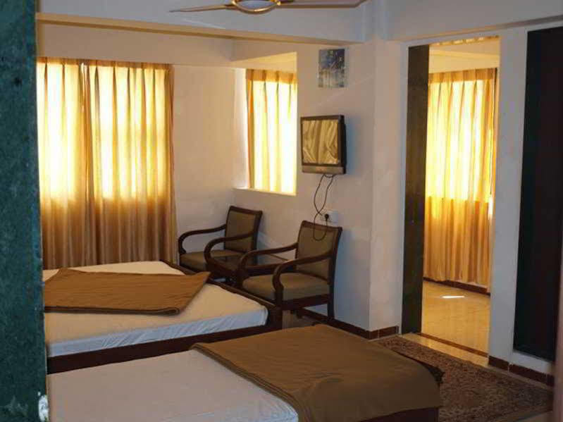 Hotel Maan Residency Satellite Road Ahmedabad Eksteriør billede