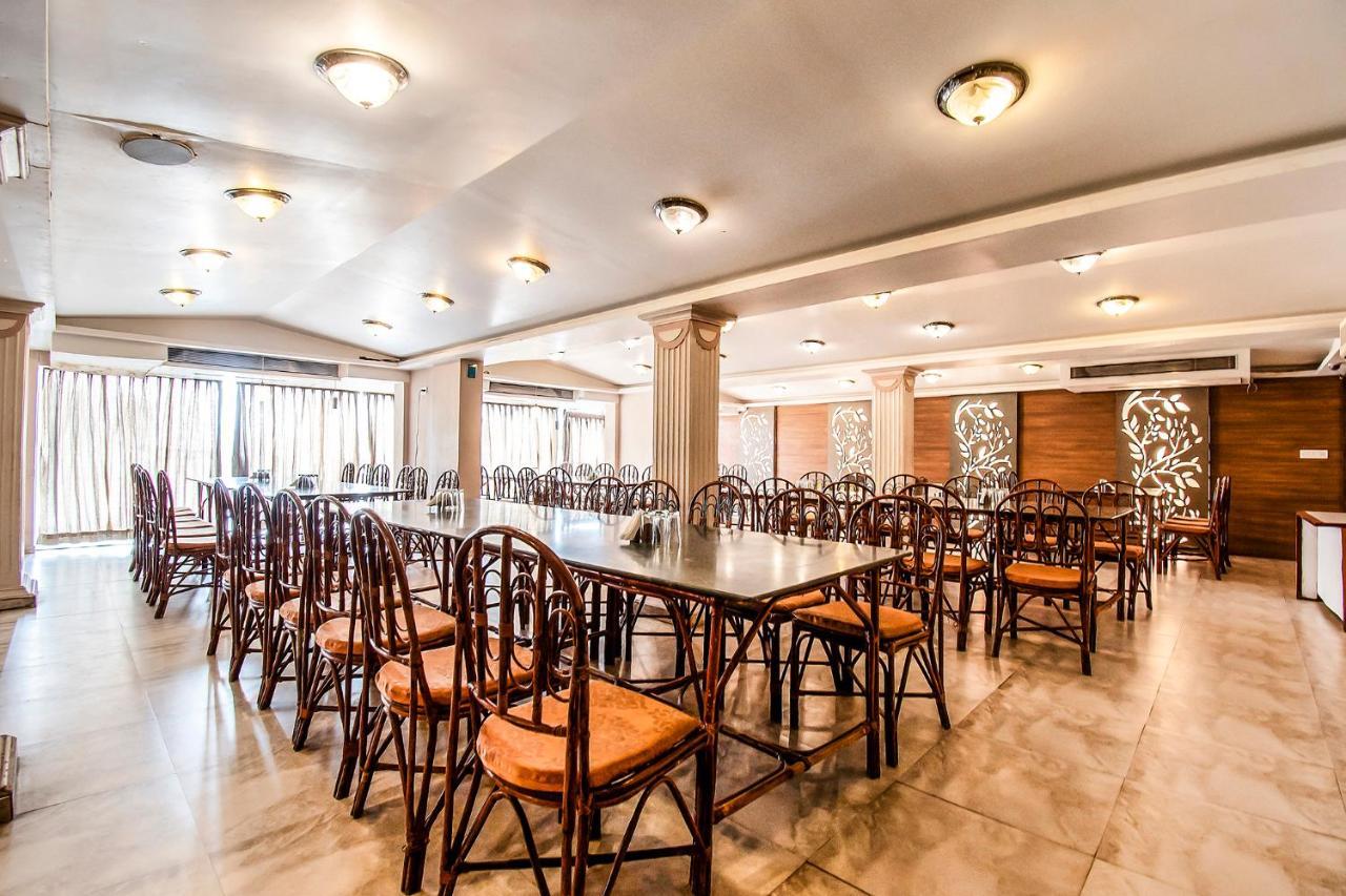 Hotel Maan Residency Satellite Road Ahmedabad Eksteriør billede
